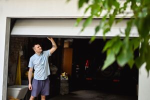 The Cost of Garage Door Repair in Milwaukee